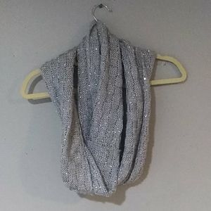 Infinity scarf